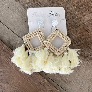 Brand New Boho Fashion Earrings! 🤍